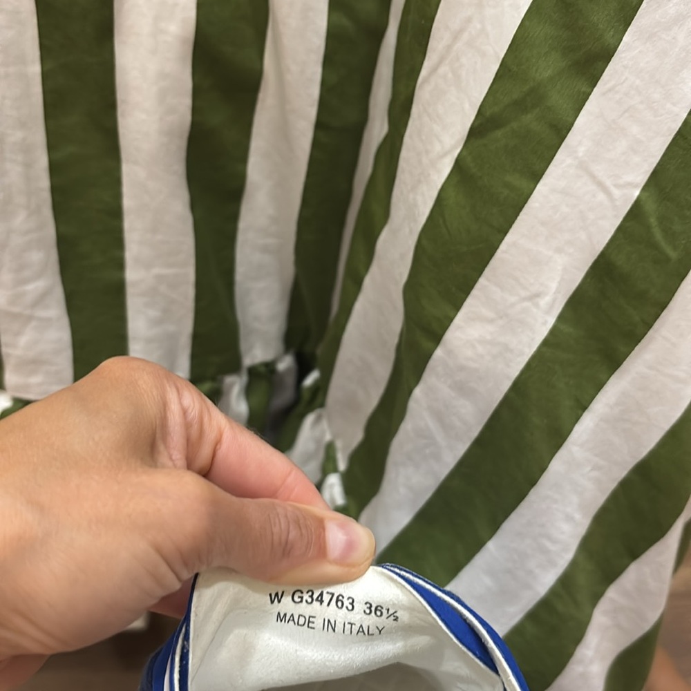 CHANEL Blue and White Sneakers - Picture 4 of 4